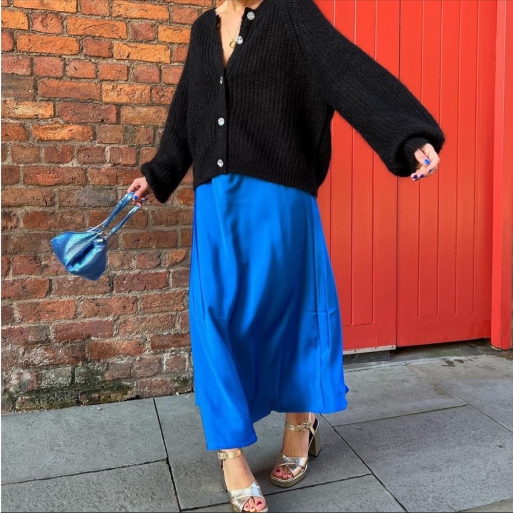 🔥3/$25🔥 Vintage Cobalt Blue Silk Skirt / Satin Skirt (XXS)
